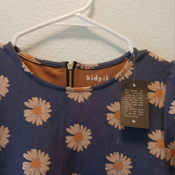 Daisy Suedette Dress Short Short Sleeve Relaxed Fit Dress Soft Sz Large 12 Girl - Picture 6 of 8